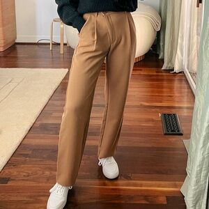 Abercrombie - Tailored Relaxed Straight Pants - Asymmetrical Hem